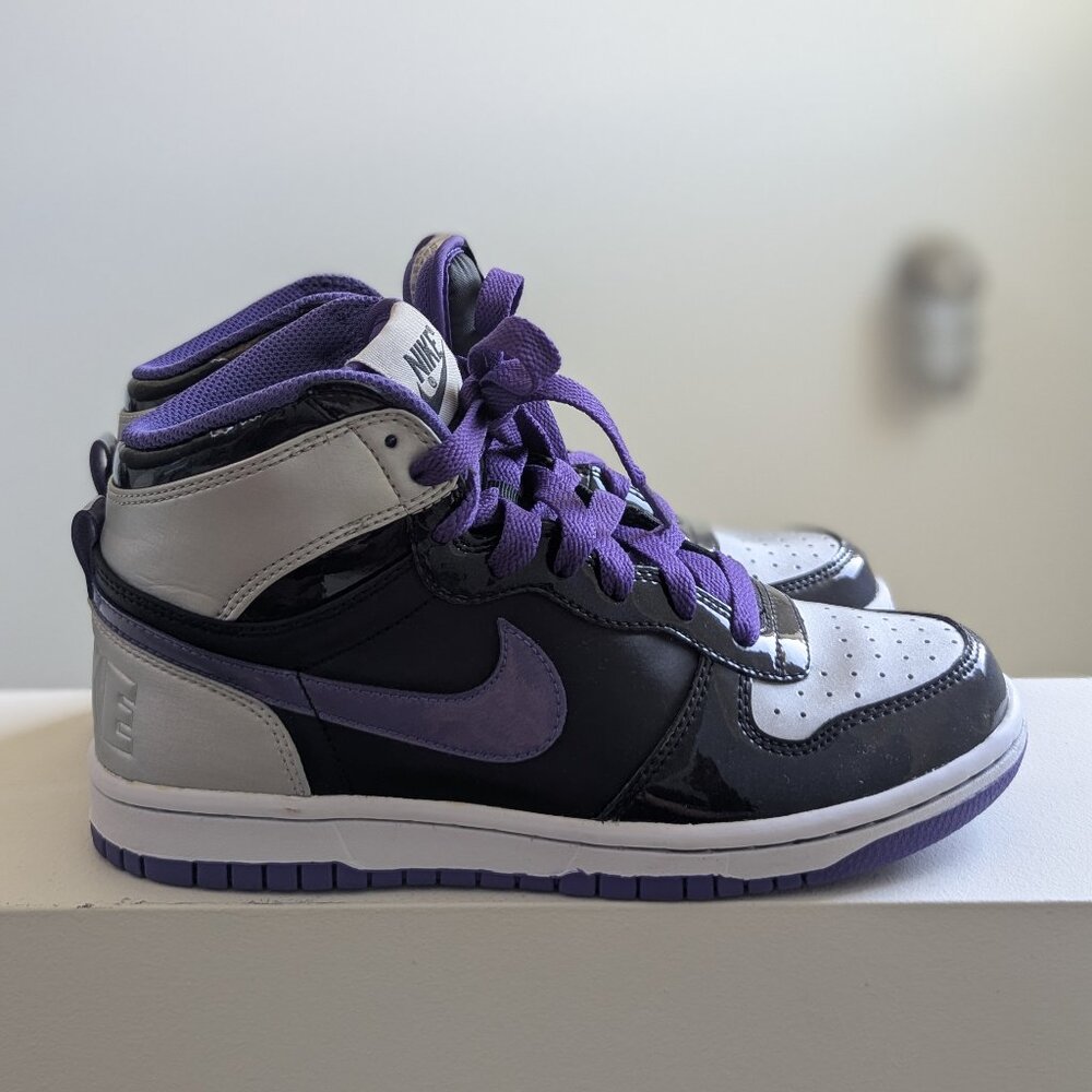 Nike Big Nike High Le Sneakers 2009 Collectible Rare Vintage